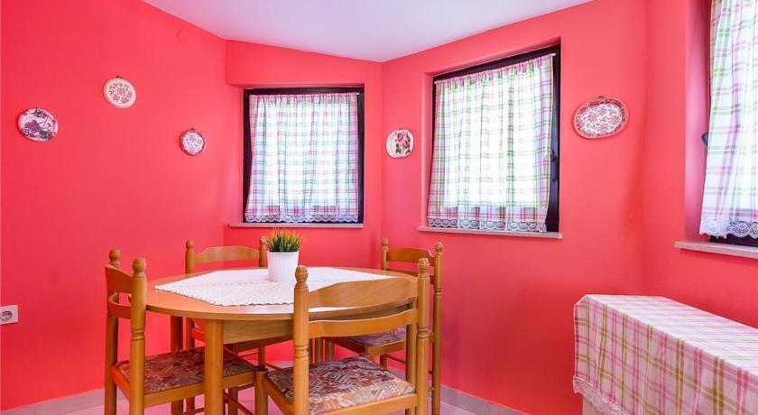 Apartments Bardak Ližnjan Rom bilde