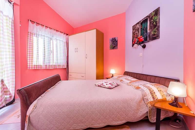Apartments Bardak Ližnjan Rom bilde